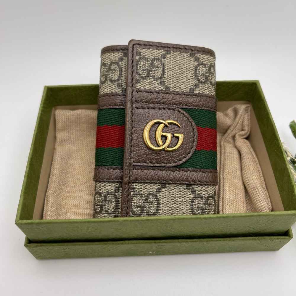 Gucci key ring holder
